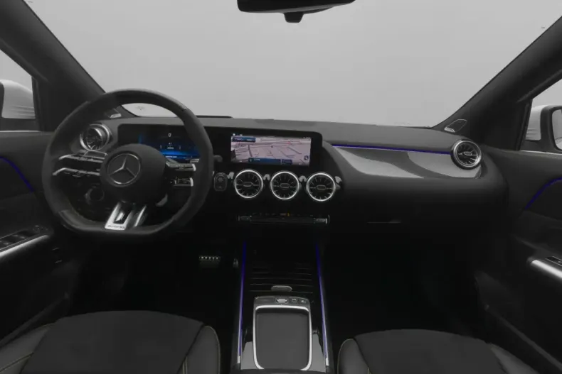 Mercedes-Benz GLA 45 AMG (Clasa GLA) din 2024 cu 25.917 km - oferta MER185137 - foto 16