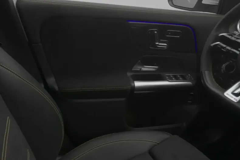 Mercedes-Benz GLA 45 AMG (Clasa GLA) din 2024 cu 25.917 km - oferta MER185137 - foto 21