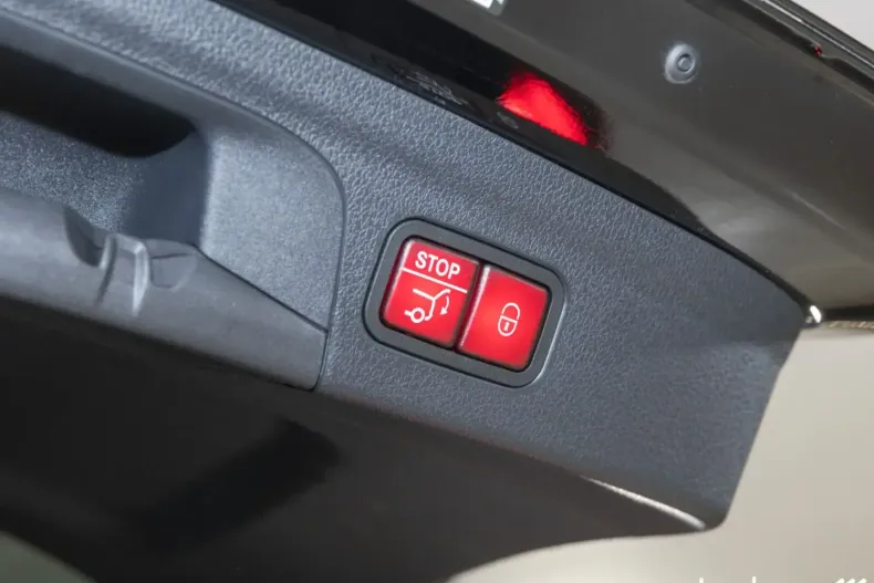 Mercedes-Benz GLE 580 (Clasa GLE) din 2024 cu 19.445 km - oferta MER185145 - foto 10