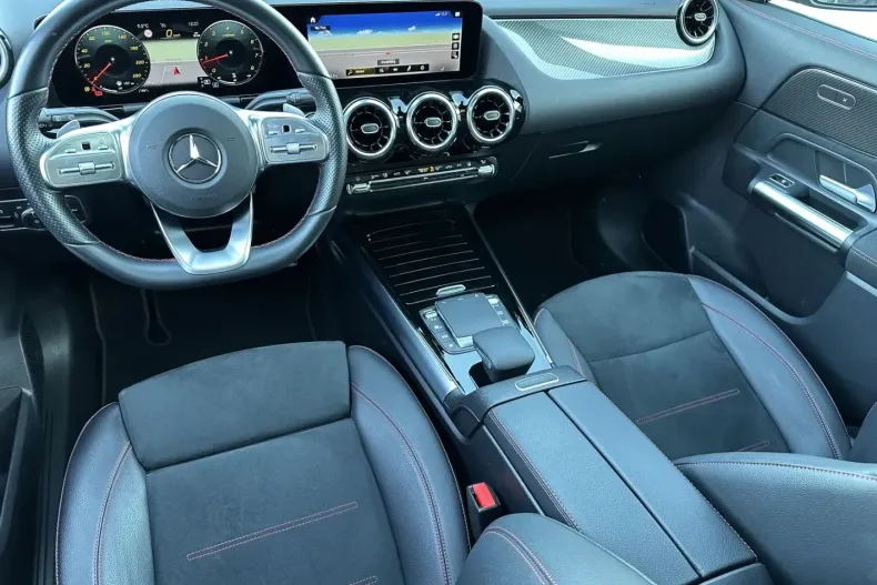 Mercedes-Benz GLA 200 (Clasa GLA) din 2022 cu 39.750 km - oferta MER185156 - foto 11