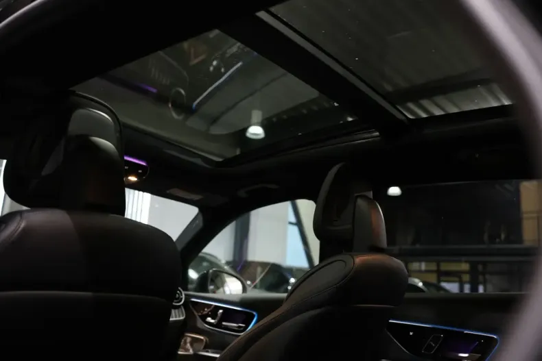 Mercedes-Benz GLC 300 (Clasa GLC) din 2023 cu 42.000 km - oferta MER185168 - foto 12