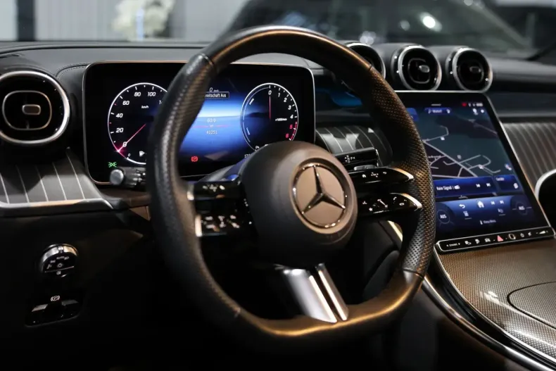 Mercedes-Benz GLC 300 (Clasa GLC) din 2023 cu 42.000 km - oferta MER185168 - foto 19