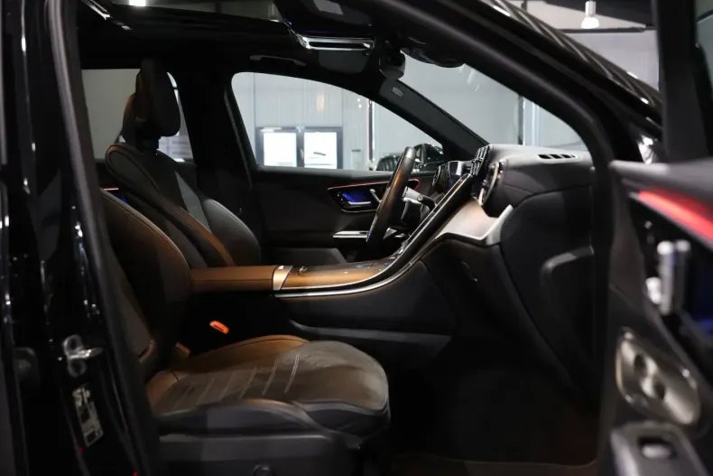 Mercedes-Benz GLC 300 (Clasa GLC) din 2023 cu 42.000 km - oferta MER185168 - foto 27