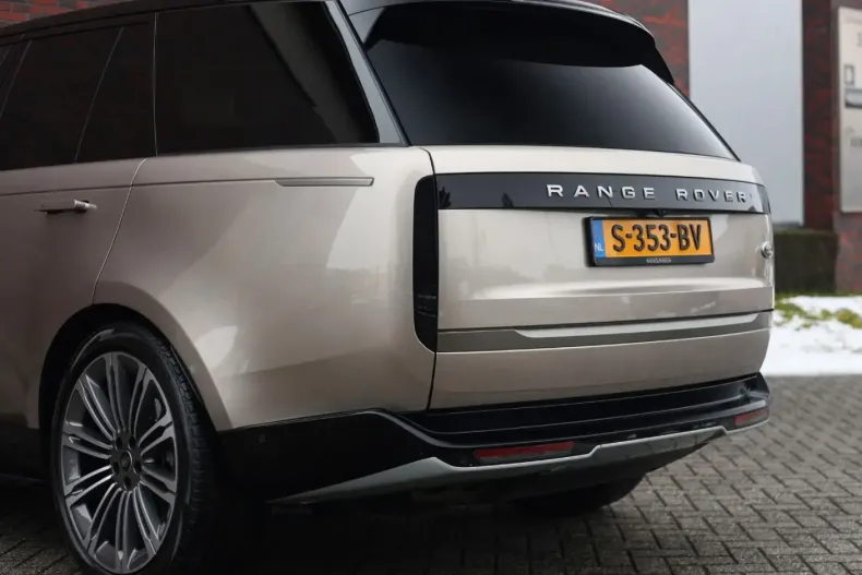 Land Rover Range Rover din 2023 cu 44.641 km - oferta LAN185174 - foto 7