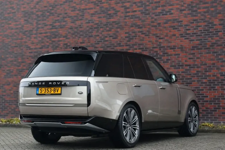 Land Rover Range Rover din 2023 cu 44.641 km - oferta LAN185174 - foto 10