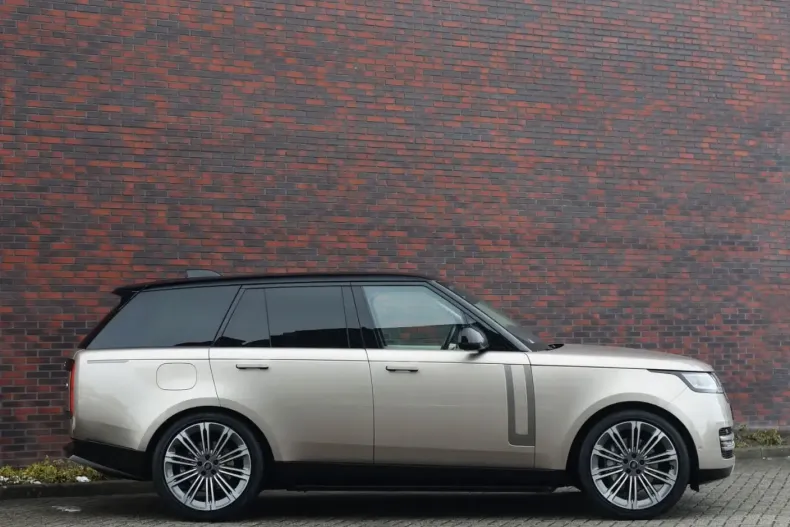 Land Rover Range Rover din 2023 cu 44.641 km - oferta LAN185174 - foto 17