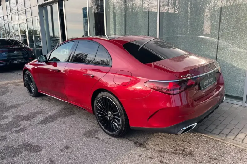 Mercedes-Benz E 400 (Clasa E) din 2024 cu 32.403 km - oferta MER185180 - foto 2