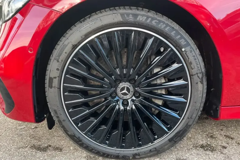 Mercedes-Benz E 400 (Clasa E) din 2024 cu 32.403 km - oferta MER185180 - foto 6