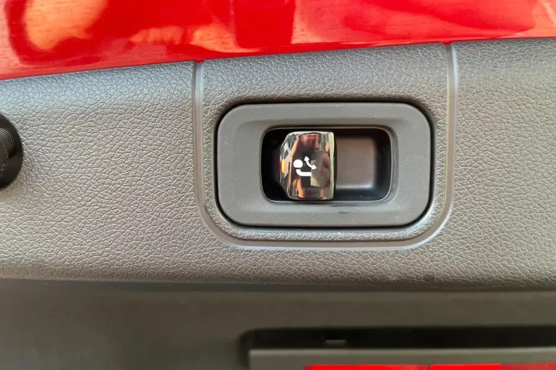 Mercedes-Benz E 400 (Clasa E) din 2024 cu 32.403 km - oferta MER185180 - foto 10