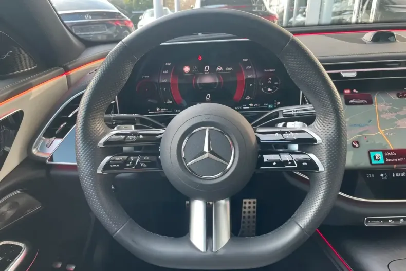 Mercedes-Benz E 400 (Clasa E) din 2024 cu 32.403 km - oferta MER185180 - foto 12