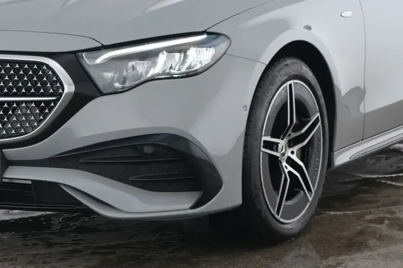 Mercedes-Benz E 300 (Clasa E) din 2024 cu 14.552 km - oferta MER185182 - foto 2