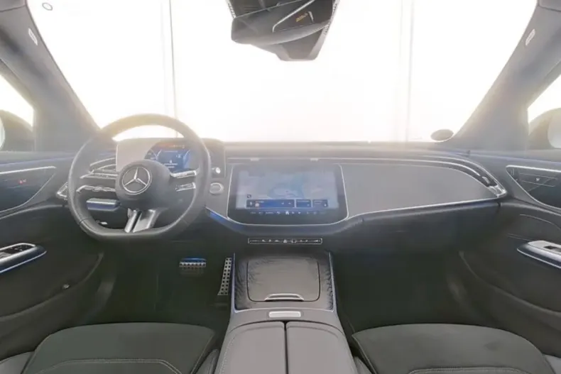 Mercedes-Benz E 300 (Clasa E) din 2024 cu 14.552 km - oferta MER185182 - foto 6