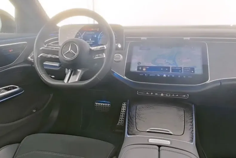 Mercedes-Benz E 300 (Clasa E) din 2024 cu 14.552 km - oferta MER185182 - foto 7