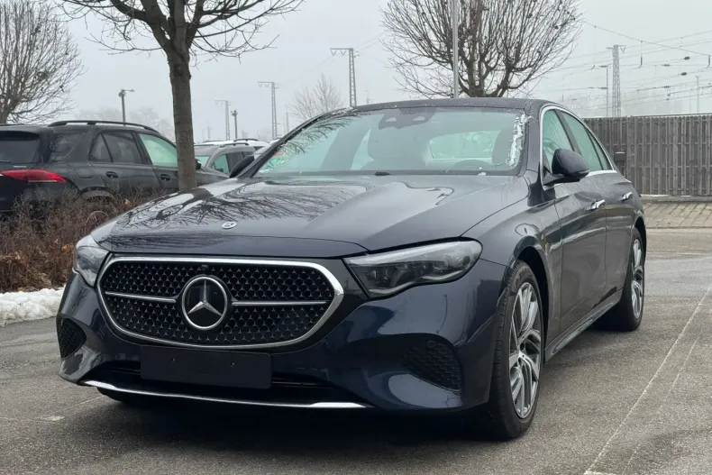 Mercedes-Benz E 300 (Clasa E) din 2024 cu 38.355 km - oferta MER185183 - foto 3