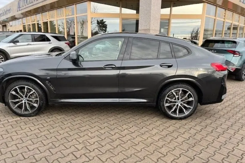 BMW X4 (Seria X) din 2024 cu 21.400 km - oferta BMW185198 - foto 2