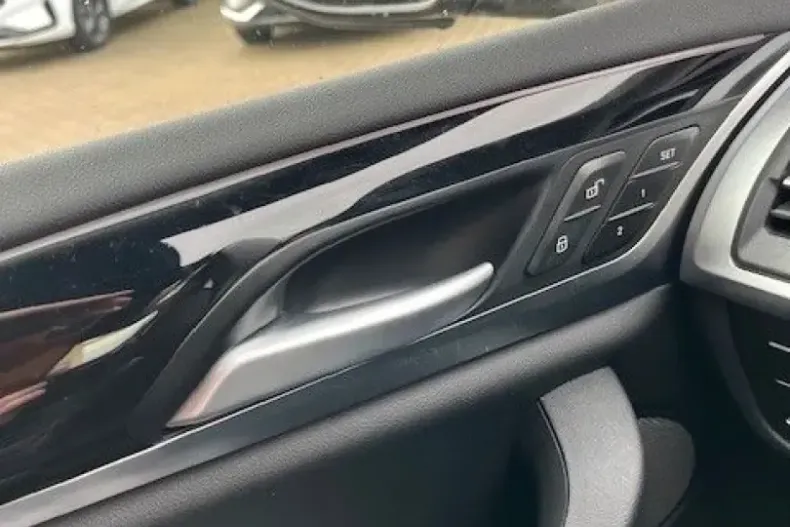 BMW X4 (Seria X) din 2024 cu 21.400 km - oferta BMW185198 - foto 12