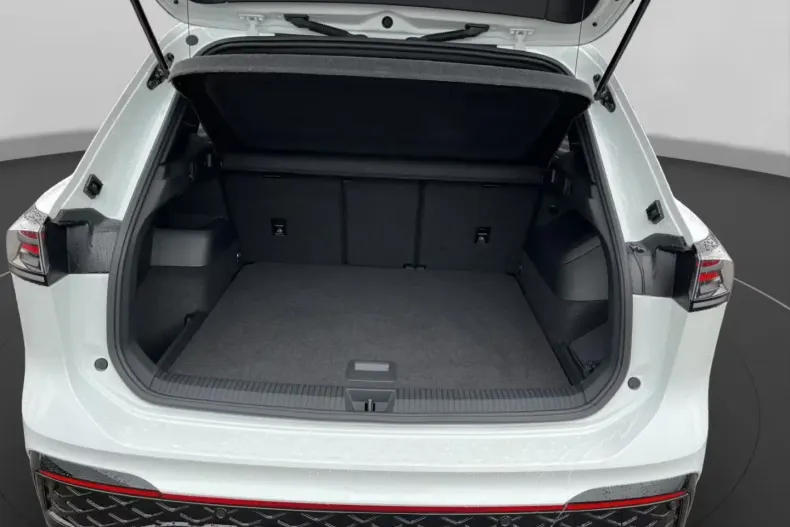 Volkswagen Tiguan din 2024 cu 19.700 km - oferta VOL185200 - foto 9