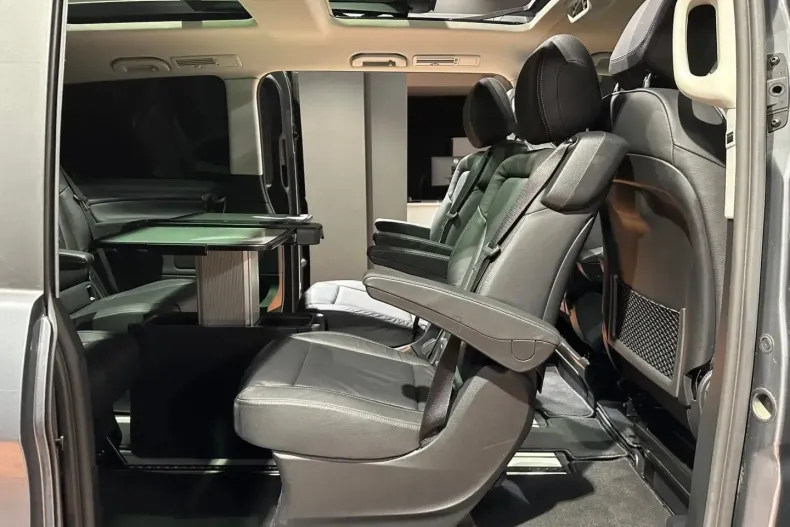 Mercedes-Benz V 300 (Clasa V) din 2022 cu 43.793 km - oferta MER185203 - foto 4