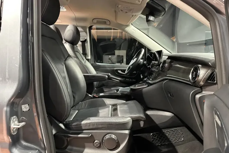 Mercedes-Benz V 300 (Clasa V) din 2022 cu 43.793 km - oferta MER185203 - foto 16