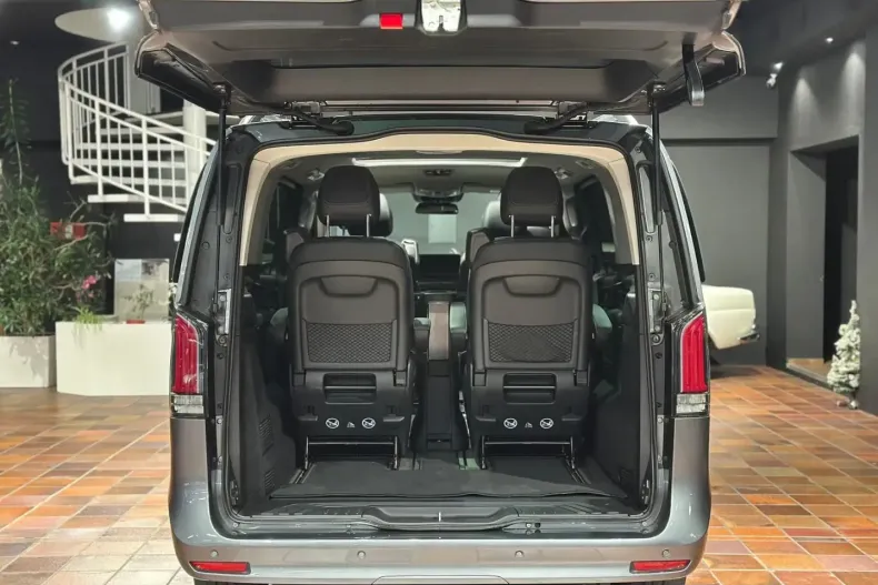 Mercedes-Benz V 300 (Clasa V) din 2022 cu 43.793 km - oferta MER185203 - foto 17