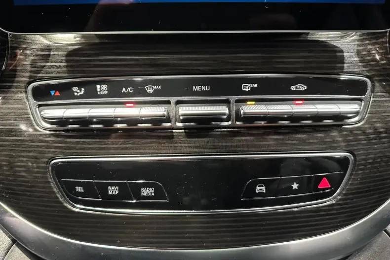 Mercedes-Benz V 300 (Clasa V) din 2022 cu 43.793 km - oferta MER185203 - foto 33