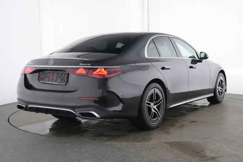 Mercedes-Benz E 300 (Clasa E) din 2024 cu 30.829 km - oferta MER185208 - foto 3