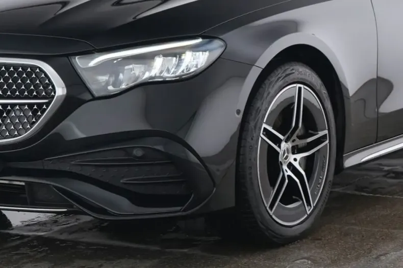 Mercedes-Benz E 300 (Clasa E) din 2024 cu 30.829 km - oferta MER185208 - foto 4