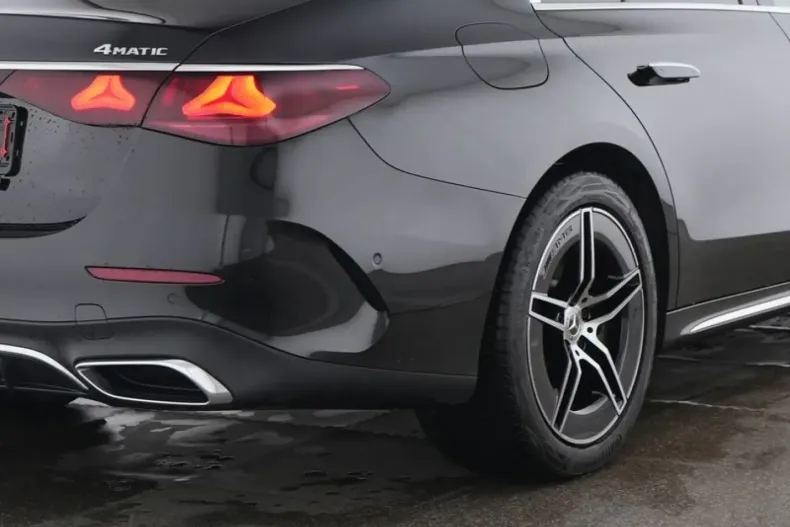 Mercedes-Benz E 300 (Clasa E) din 2024 cu 30.829 km - oferta MER185208 - foto 9