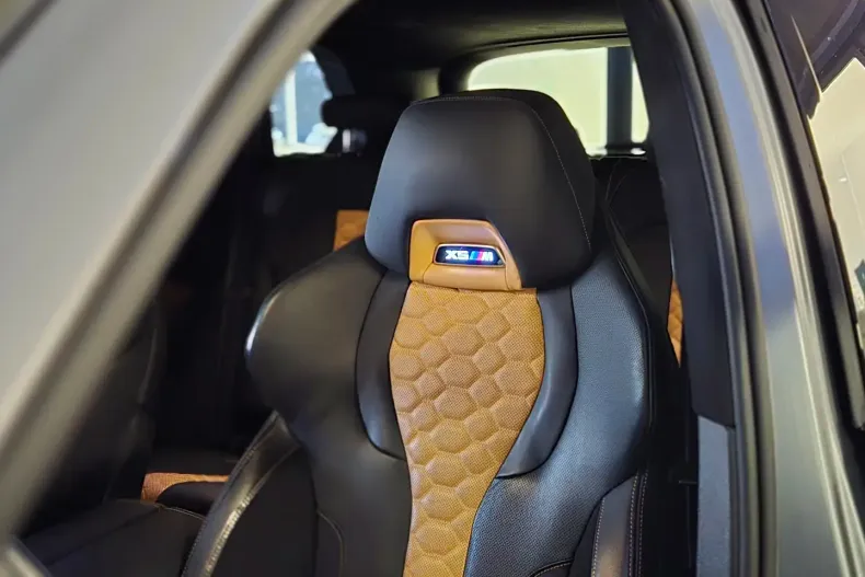 BMW X5 M (Seria X) din 2024 cu 30.314 km - oferta BMW185215 - foto 2