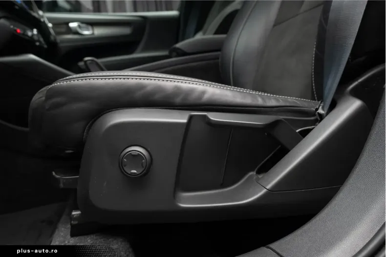 Volvo XC40 din 2022 cu 78.400 km - oferta VOL185217 - foto 31