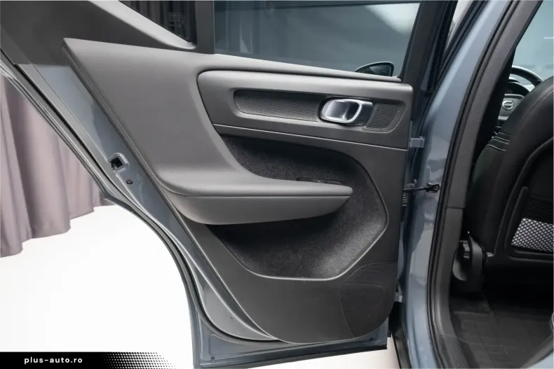 Volvo XC40 din 2022 cu 78.400 km - oferta VOL185217 - foto 33