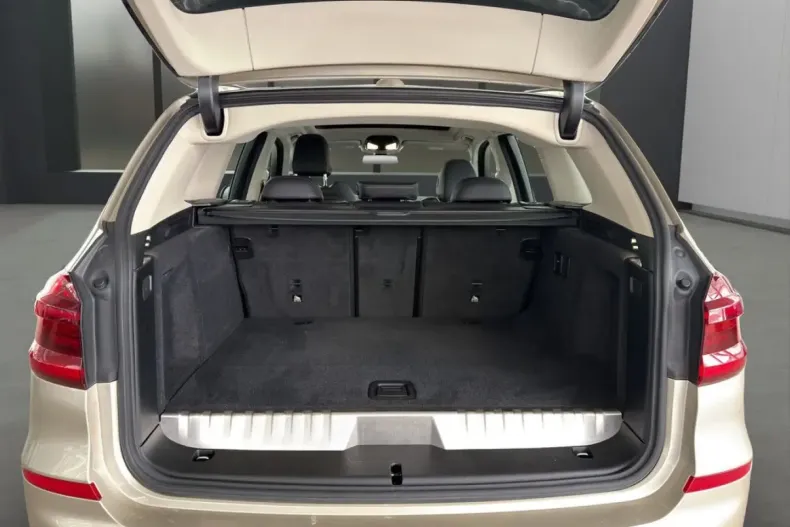 BMW X3 (Seria X) din 2021 cu 71.814 km - oferta BMW185219 - foto 13