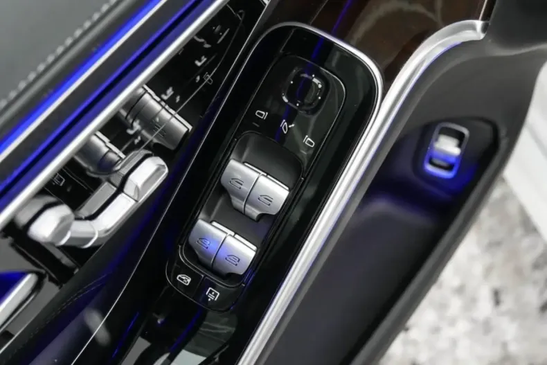 Mercedes-Benz S 580 (Clasa S) din 2023 cu 23.844 km - oferta MER185221 - foto 14