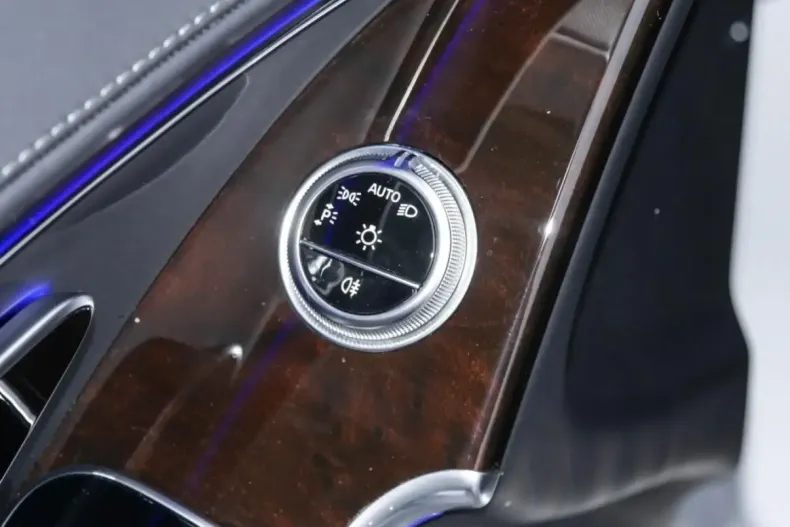 Mercedes-Benz S 580 (Clasa S) din 2023 cu 23.844 km - oferta MER185221 - foto 18