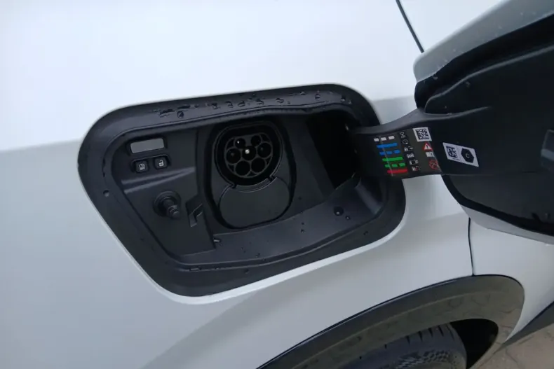 Renault Rafale din 2025 cu 18.500 km - oferta REN185227 - foto 12