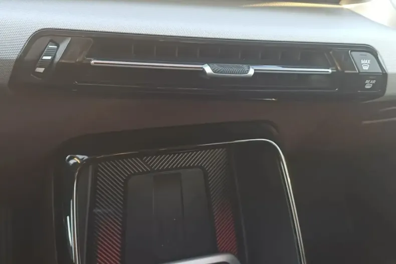 BMW X1 (Seria X) din 2023 cu 30.100 km - oferta BMW185244 - foto 26