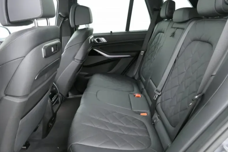 BMW X5 (Seria X) din 2025 cu 25.036 km - oferta BMW185264 - foto 9