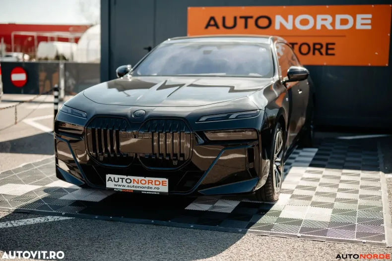 BMW Seria 7 din 2024 cu 54.500 km - oferta BMW185288 - foto 1