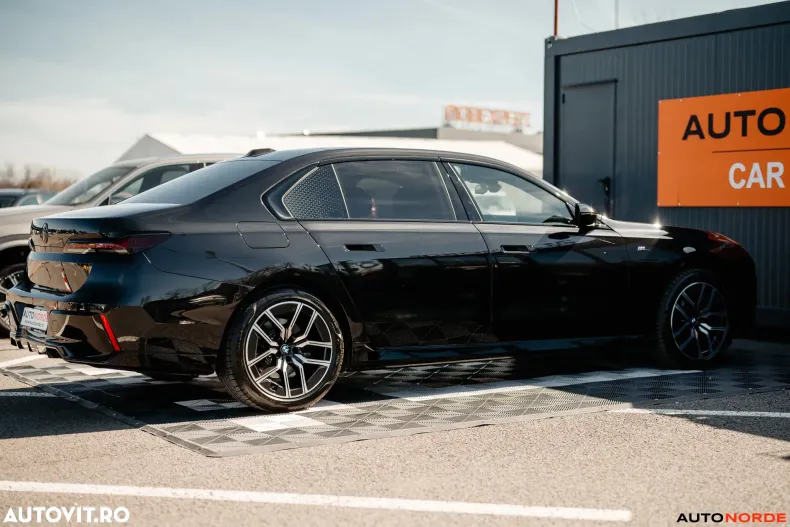 BMW Seria 7 din 2024 cu 54.500 km - oferta BMW185288 - foto 15