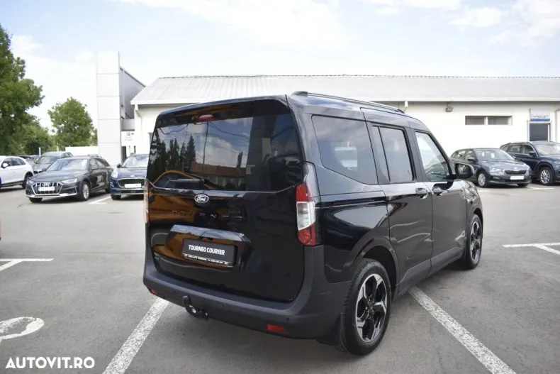 Ford Tourneo Courier din 2025 cu 2.650 km - oferta FOR185292 - foto 6