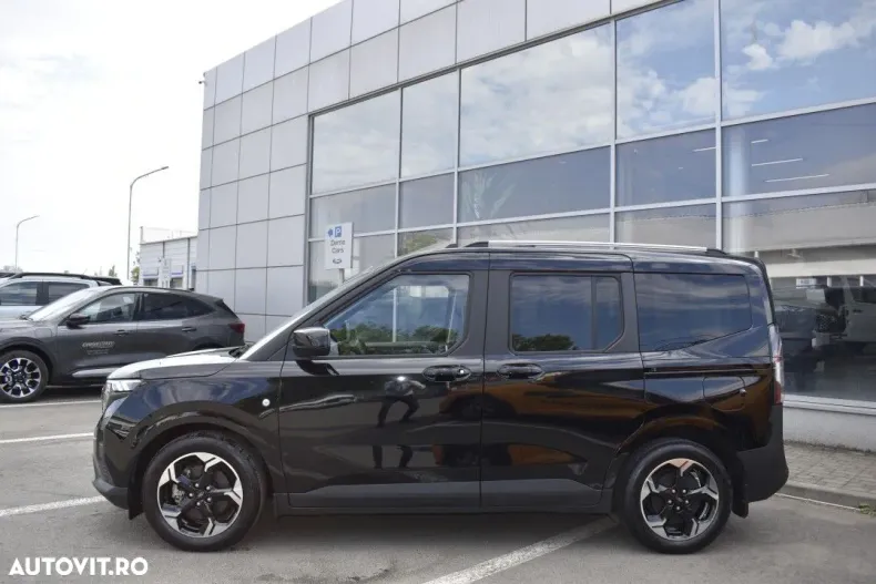 Ford Tourneo Courier din 2025 cu 2.650 km - oferta FOR185292 - foto 7
