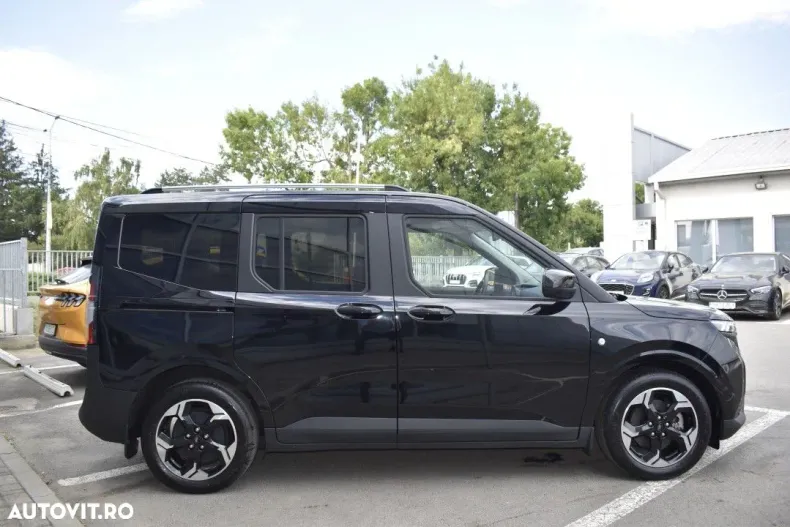 Ford Tourneo Courier din 2025 cu 2.650 km - oferta FOR185292 - foto 9