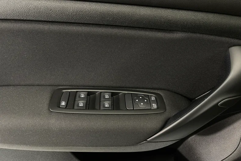 Renault Megane din 2021 cu 88.286 km - oferta REN185302 - foto 19