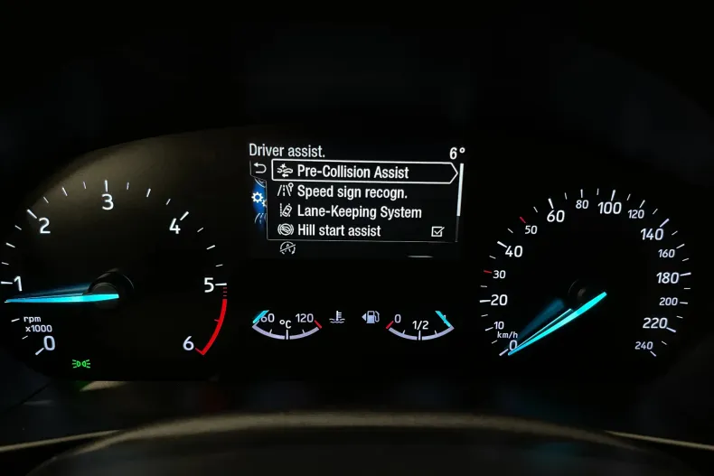 Ford Focus din 2020 cu 48.651 km - oferta FOR185304 - foto 19