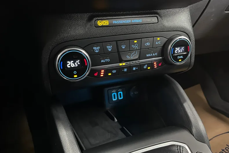 Ford Focus din 2020 cu 48.651 km - oferta FOR185304 - foto 20