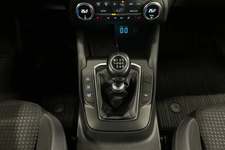 Ford Focus din 2020 cu 48.651 km - oferta FOR185304 - foto 25