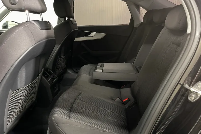 Audi A4 din 2021 cu 65.768 km - oferta AUD185308 - foto 11