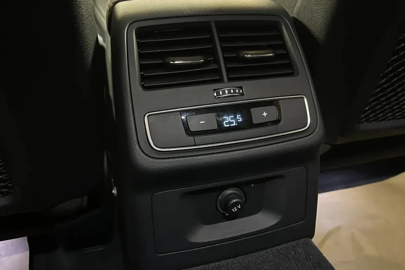 Audi A4 din 2021 cu 65.768 km - oferta AUD185308 - foto 20