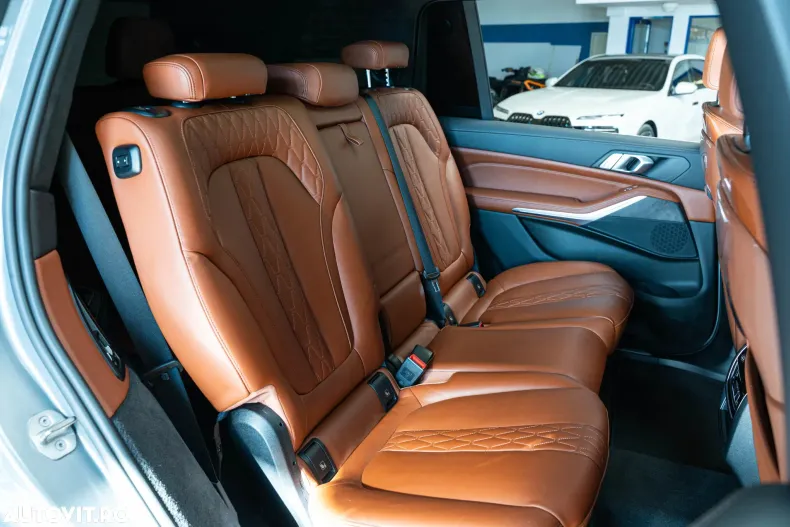 BMW X7 (Seria X) din 2023 cu 83.223 km - oferta BMW185312 - foto 8