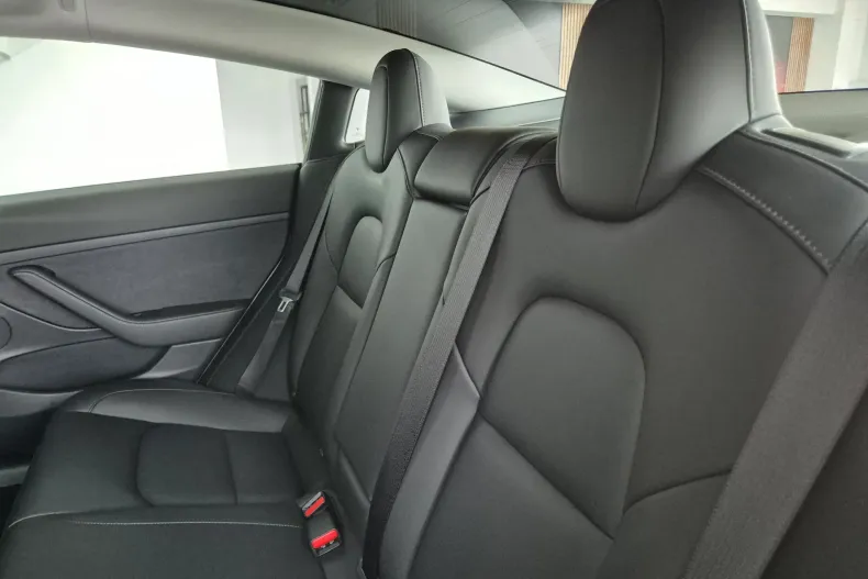 Tesla Model 3 din 2021 cu 65.000 km - oferta TES185314 - foto 12